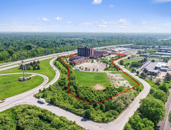 Redevelopment Opportunity: 4560 Hilton Corporate Dr, Columbus, OH 43232